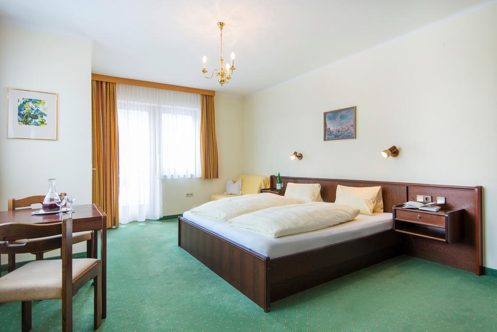 Appartements Monuth บาดฮอฟกัสไตน์ ภายนอก รูปภาพ