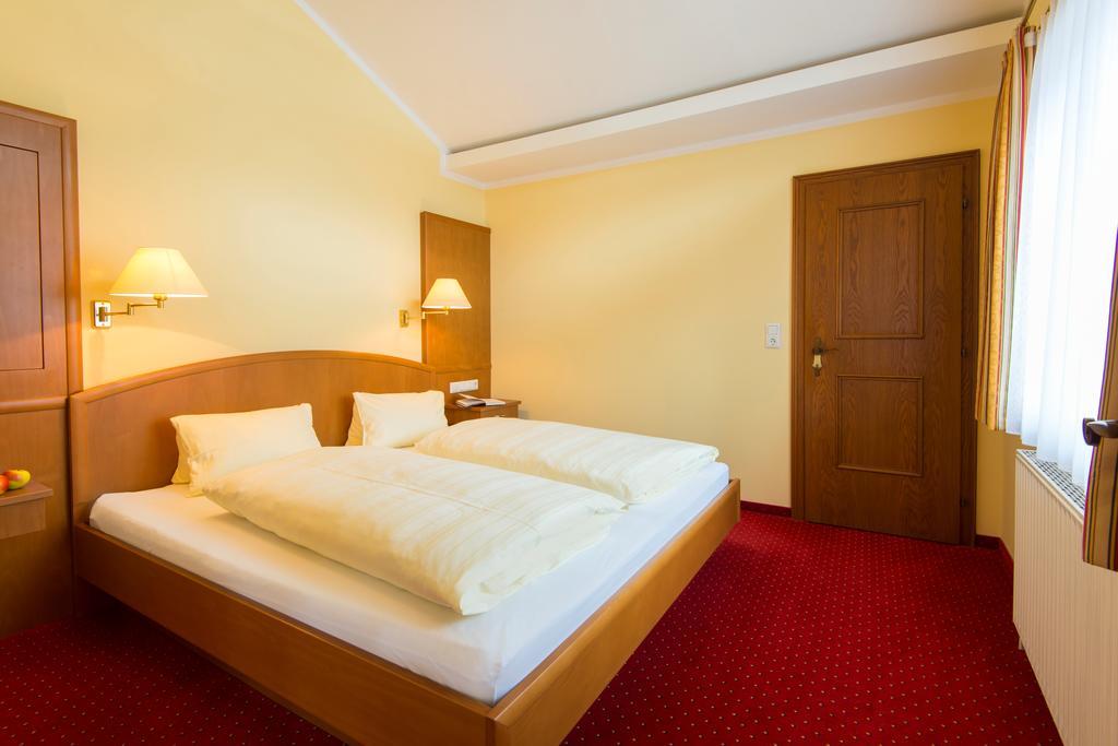 Appartements Monuth บาดฮอฟกัสไตน์ ภายนอก รูปภาพ